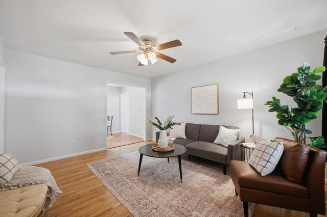 1039 N Kokomo, Derby, KS 67037