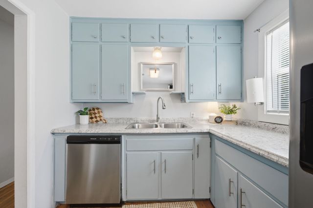 1039 N Kokomo, Derby, KS 67037