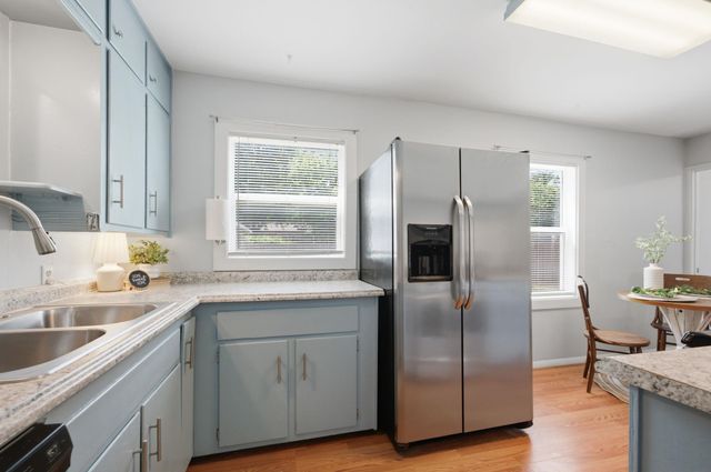 1039 N Kokomo, Derby, KS 67037