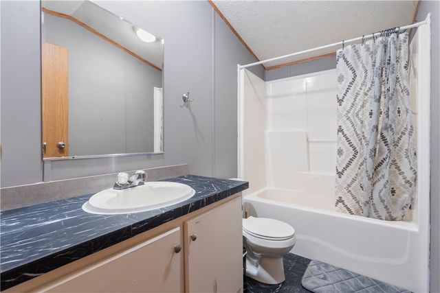 74 Bloomdale MHP, West Bloomfield, NY 14469