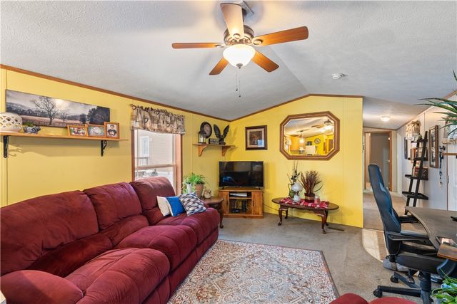 74 Bloomdale MHP, West Bloomfield, NY 14469