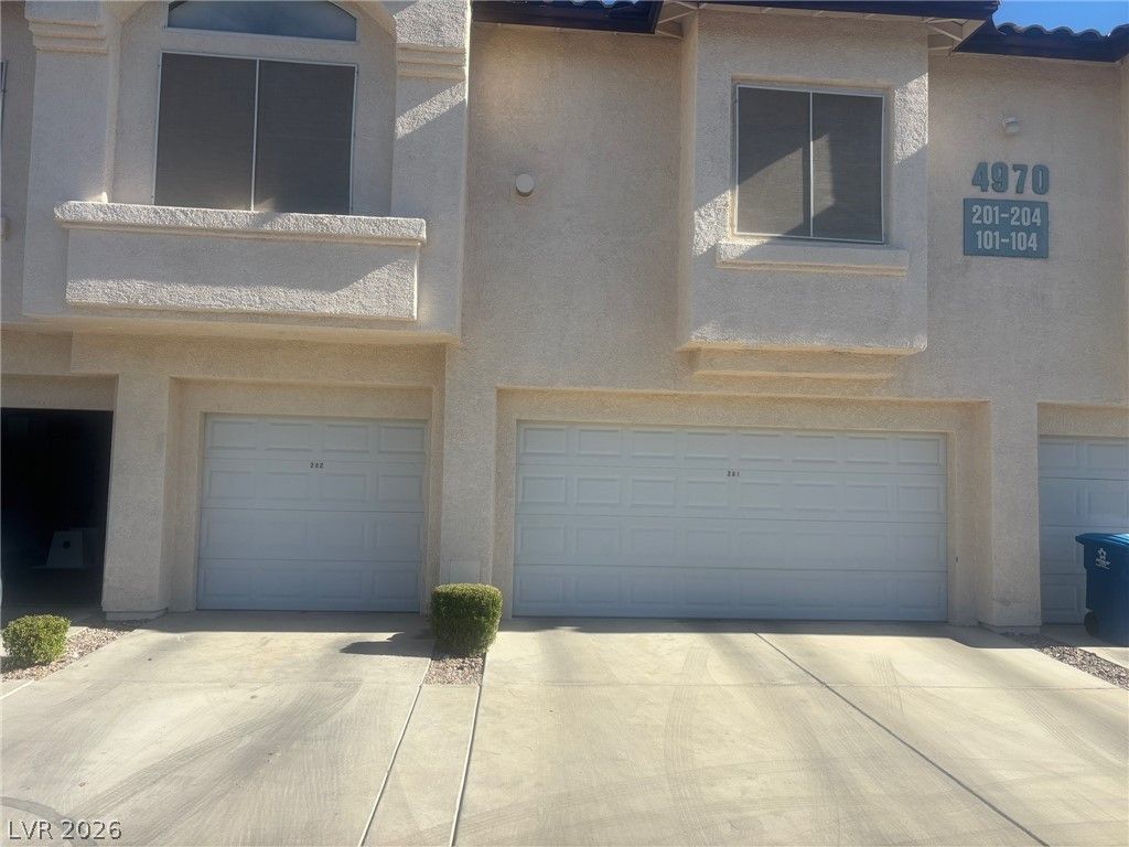 4970 BLACK BEAR Road 202, Las Vegas, NV 89149