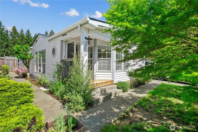 2019 SE Richmond Lane, Port Orchard, WA 98367