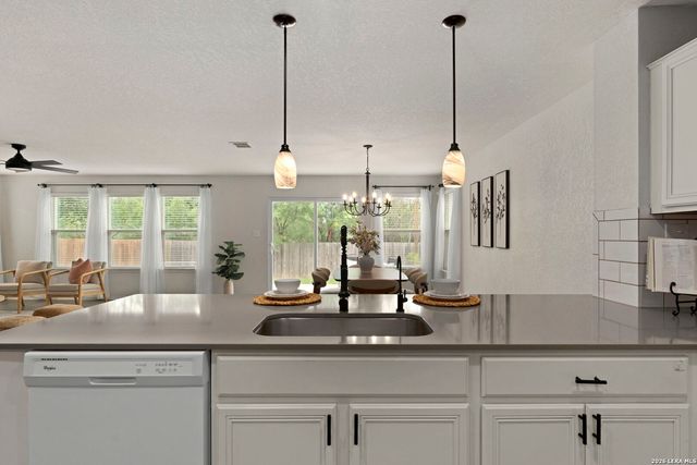 7650 Heavenly Arbor, San Antonio, TX 78254
