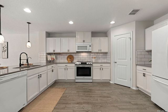 7650 Heavenly Arbor, San Antonio, TX 78254