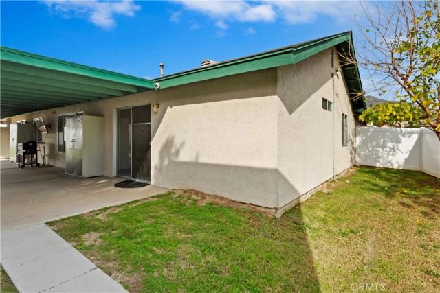 1584 Buckeye Street, Highland, CA 92346