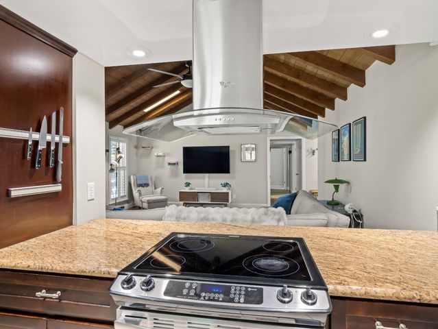 8732 N Fuller Avenue, Fresno, CA 93720