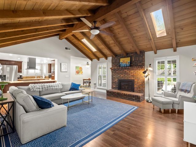 8732 N Fuller Avenue, Fresno, CA 93720