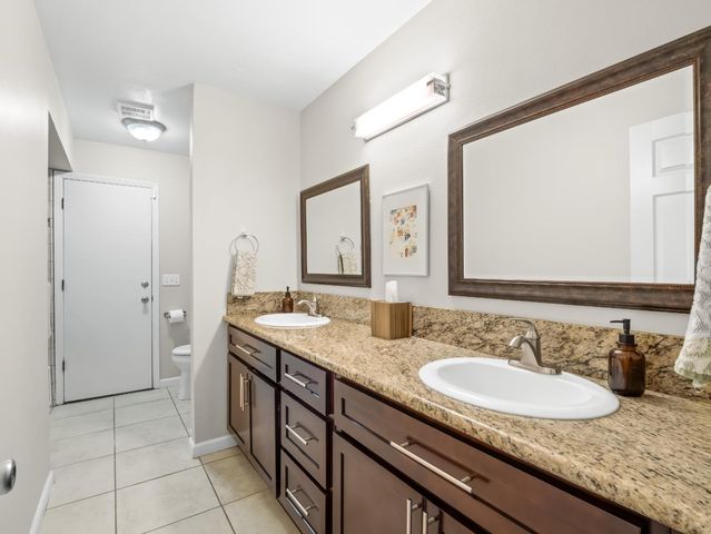 8732 N Fuller Avenue, Fresno, CA 93720