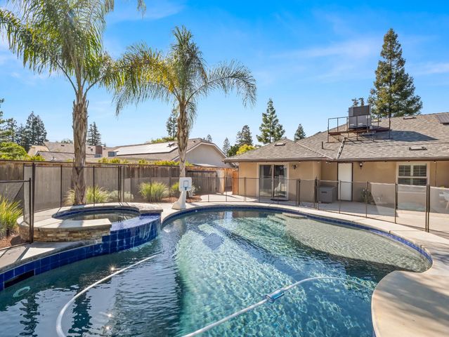 8732 N Fuller Avenue, Fresno, CA 93720