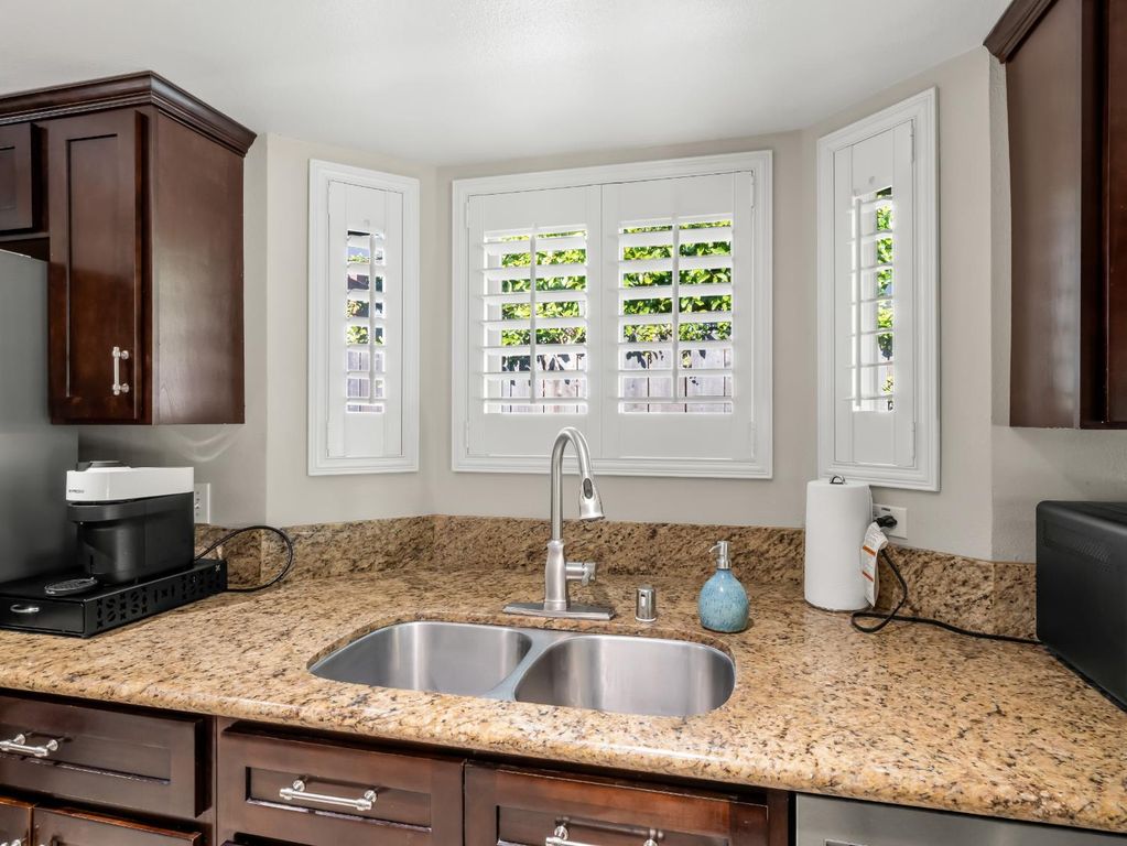 Image 12 of property listing at 8732 N Fuller Avenue, Fresno, CA 93720