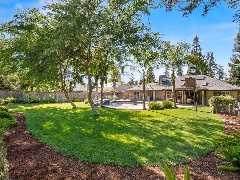 Image 37 of property listing at 8732 N Fuller Avenue, Fresno, CA 93720