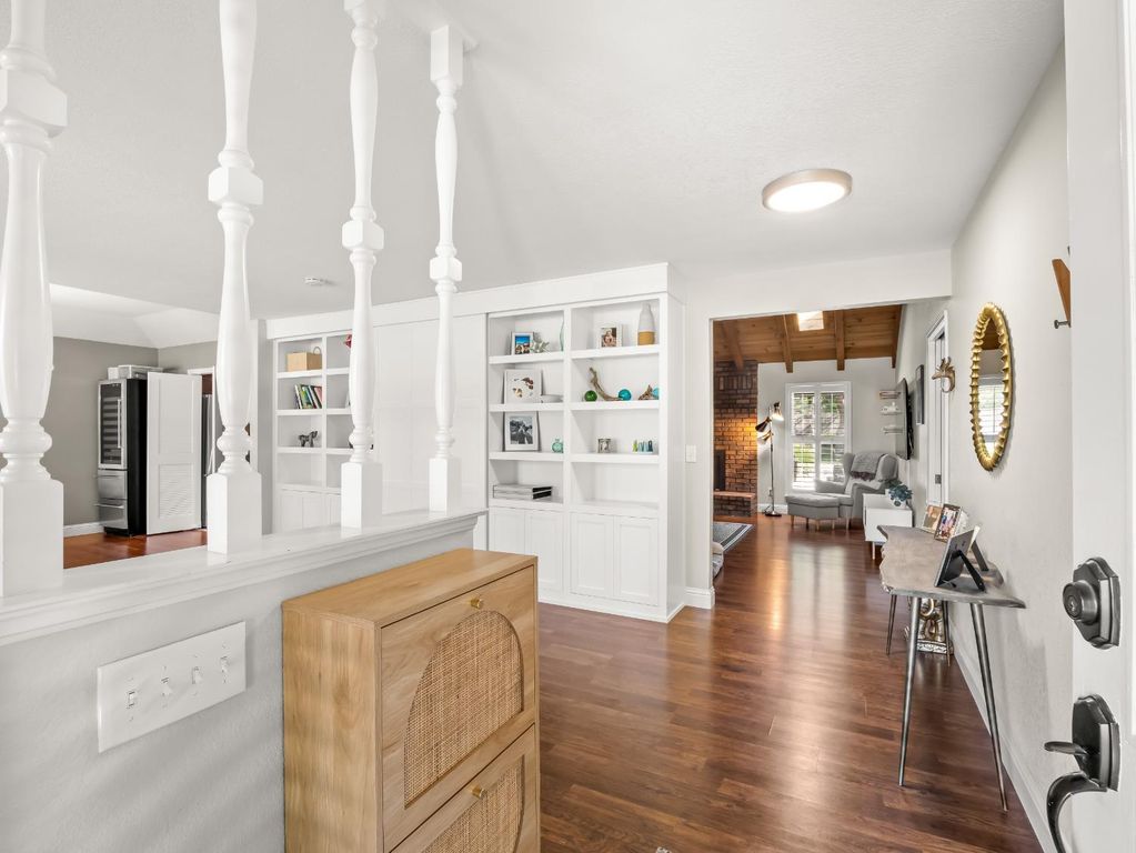 Image 4 of property listing at 8732 N Fuller Avenue, Fresno, CA 93720
