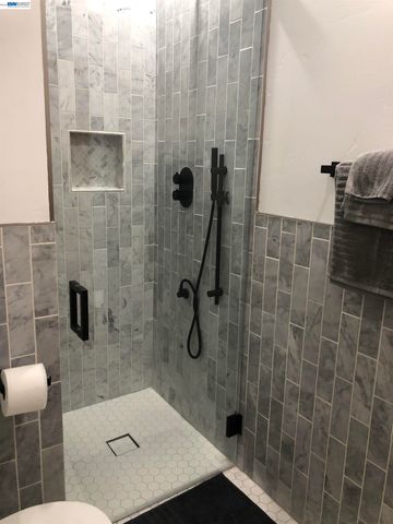 3714 E 12th Street, Oakland, CA 94601