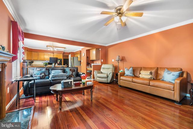 15465 AMBERGATE DR, Woodbridge, VA 22193