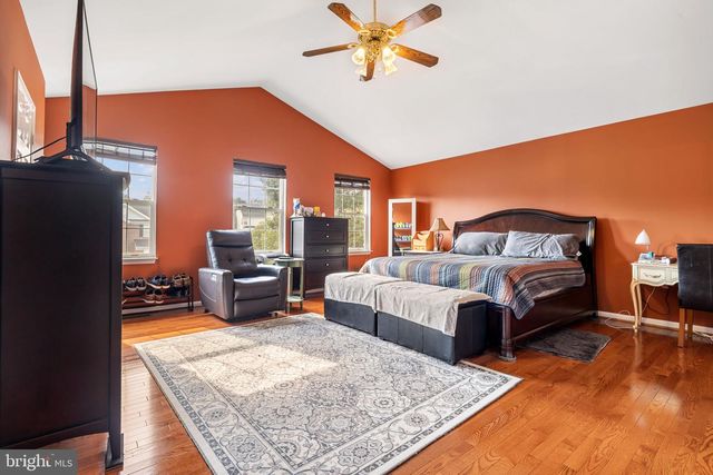 15465 AMBERGATE DR, Woodbridge, VA 22193