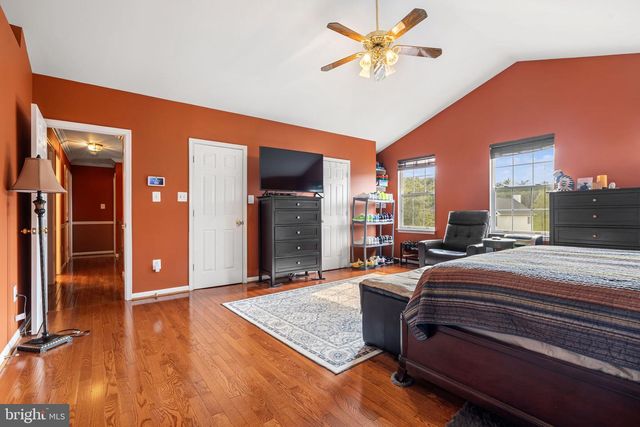 15465 AMBERGATE DR, Woodbridge, VA 22193