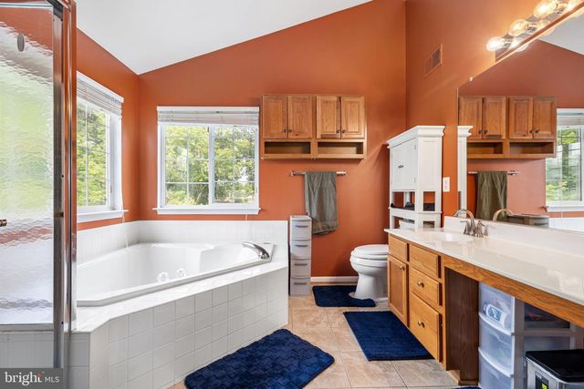 15465 AMBERGATE DR, Woodbridge, VA 22193