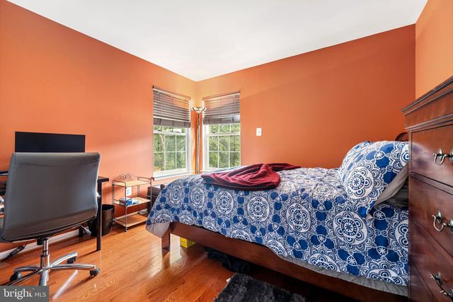 15465 AMBERGATE DR, Woodbridge, VA 22193