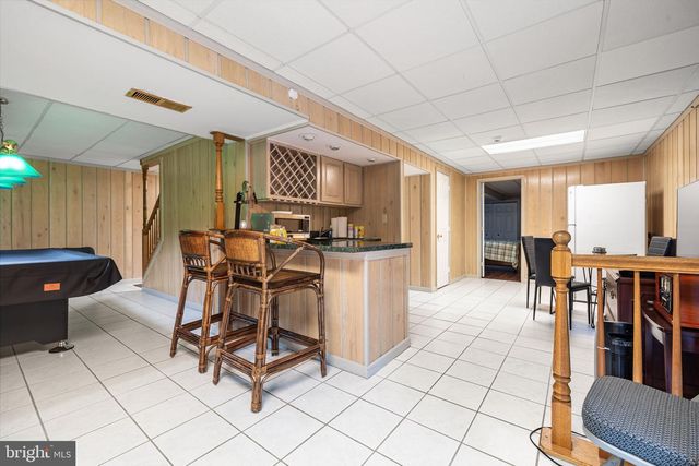 15465 AMBERGATE DR, Woodbridge, VA 22193