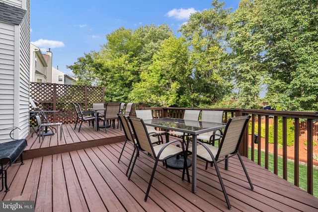 15465 AMBERGATE DR, Woodbridge, VA 22193