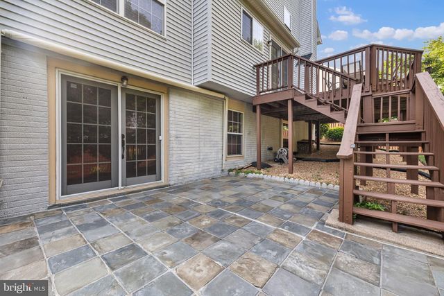 15465 AMBERGATE DR, Woodbridge, VA 22193