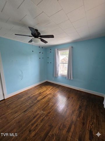 508 East Barton Ridge Road, Greeneville, TN 37745