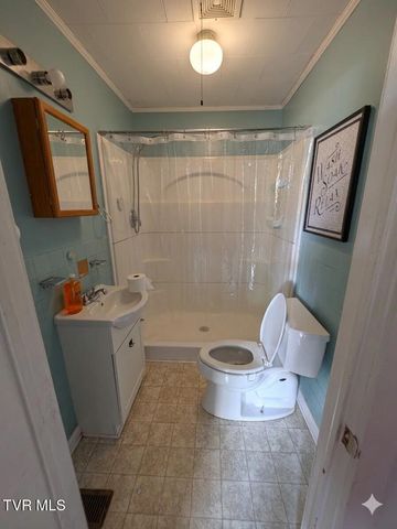 508 East Barton Ridge Road, Greeneville, TN 37745