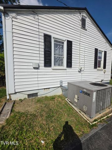 508 East Barton Ridge Road, Greeneville, TN 37745