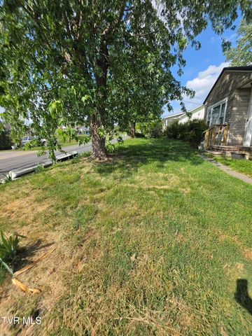 508 East Barton Ridge Road, Greeneville, TN 37745