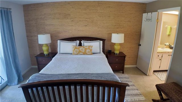 58 Glades BLVD 3, Naples, FL 34112