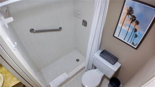 58 Glades BLVD 3, Naples, FL 34112