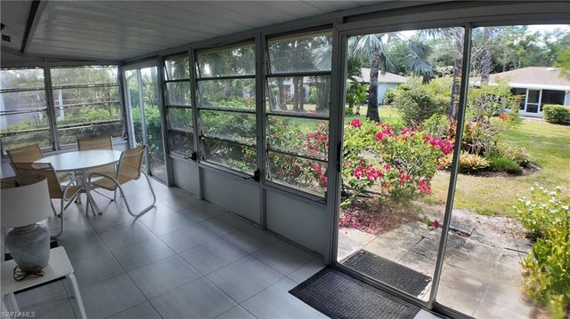 58 Glades BLVD 3, Naples, FL 34112