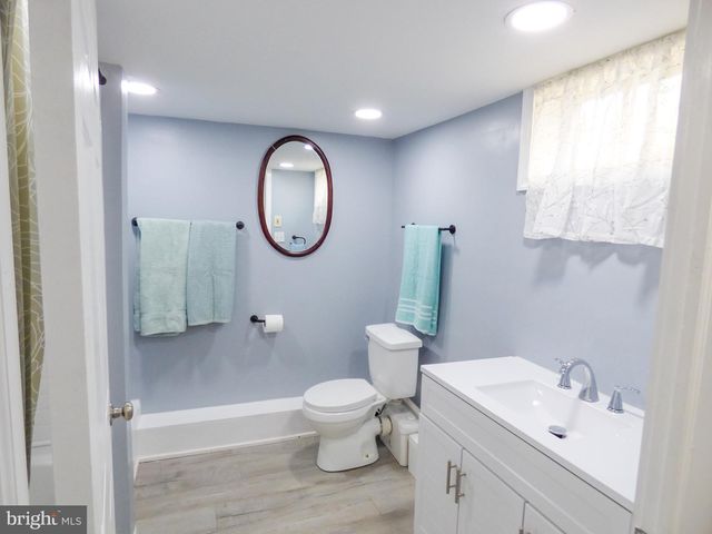 1277 W POPLAR ST, York, PA 17404