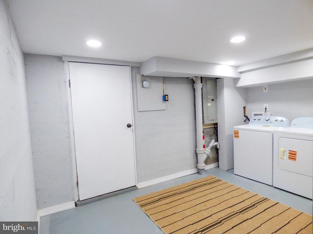 1277 W POPLAR ST, York, PA 17404