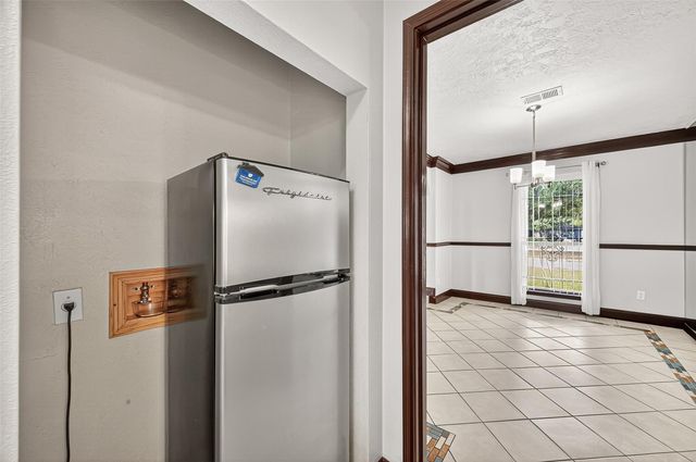 14007 Buffalo Speedway, Houston, TX 77045