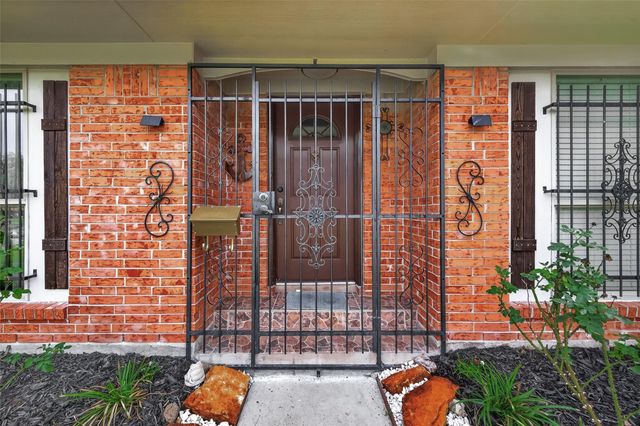 14007 Buffalo Speedway, Houston, TX 77045