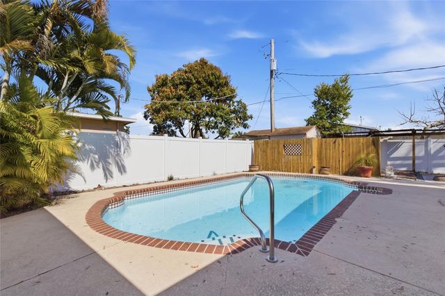 4511 N LINCOLN AVENUE, Tampa, FL 33614