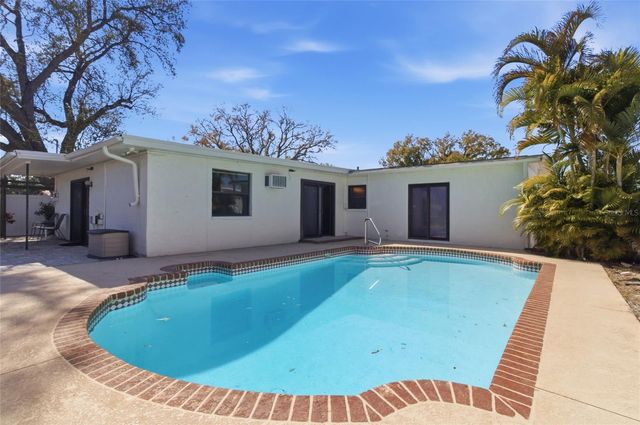 4511 N LINCOLN AVENUE, Tampa, FL 33614