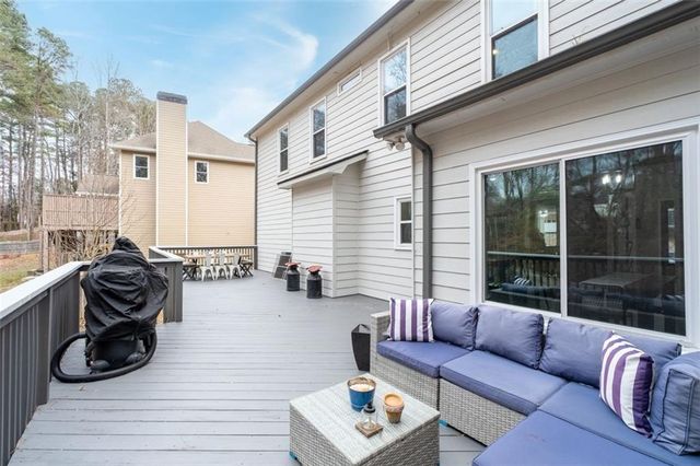 640 Braidwood NW Drive, Acworth, GA 30101