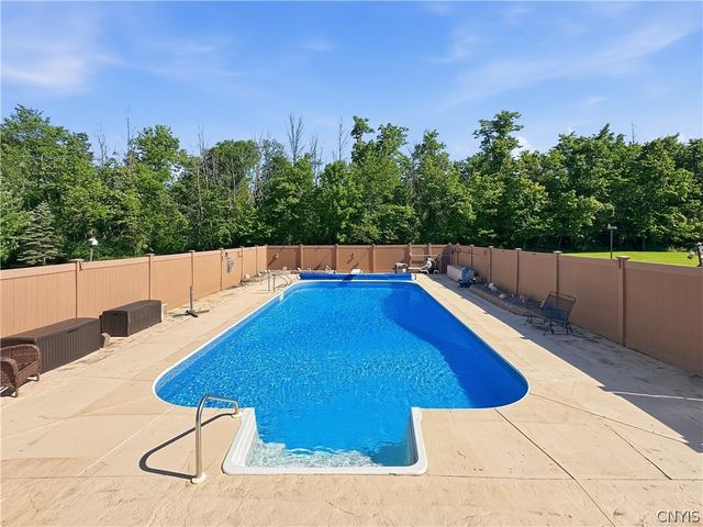 18 Regan Drive, Oswego, NY 13126