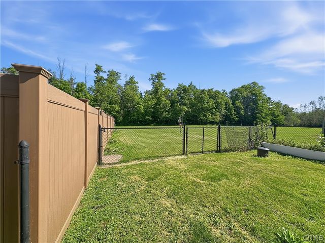 18 Regan Drive, Oswego, NY 13126