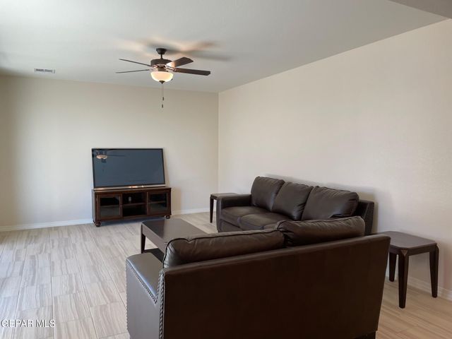 356 Hidden Gem Street, El Paso, TX 79928