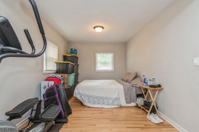 8 Mill Brook Road, Franklin Twp., NJ 07882