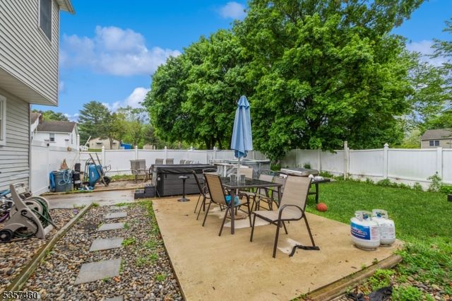 8 Mill Brook Road, Franklin Twp., NJ 07882