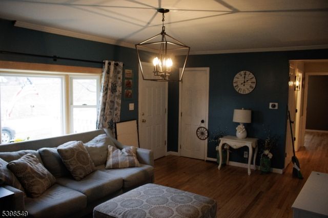 8 Mill Brook Road, Franklin Twp., NJ 07882