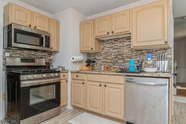 8 Mill Brook Road, Franklin Twp., NJ 07882