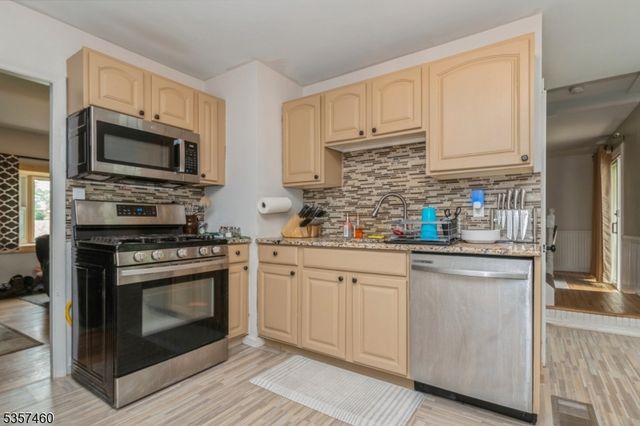 8 Mill Brook Road, Franklin Twp., NJ 07882