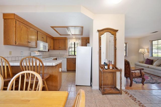 4405 Bilby Rd, Elk Grove, CA 95757