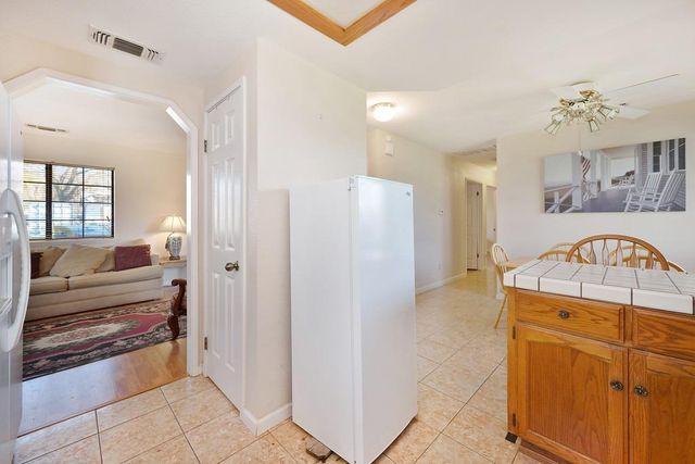 4405 Bilby Rd, Elk Grove, CA 95757